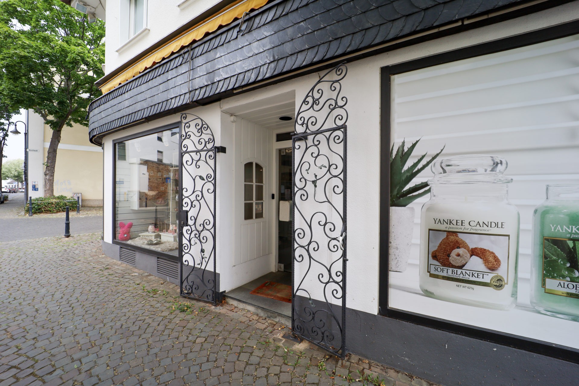Euskirchen-Zentrum: DAS Familienhaus für Gewerbetreibende mit Ladenlokal und/oder Bürofläche - Ideal für Investoren